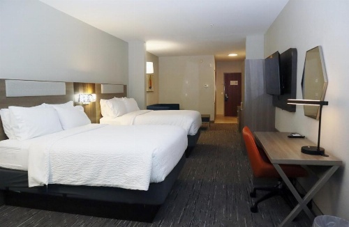 Holiday Inn Express Baton Rouge North image 8